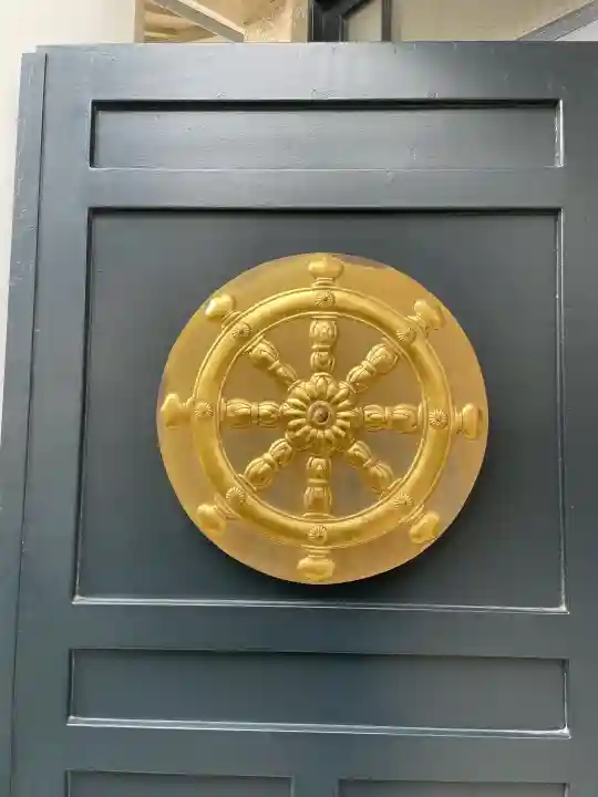 法徳寺の{uncategorized: "未分類", other: "その他", undefined: "問題あり", building: "その他建物", grave: "お墓", sacred_gate: "鳥居", guardian: "狛犬", statue: "像", buddha: "仏像", history: "歴史", nature: "自然", garden: "庭園", animal: "動物", pagoda: "塔", temizu: "手水舎", mountain_gate: "山門・神門", sanctuary: "本殿・本堂", subordinate: "末社・摂社", art: "芸術", scenery: "景色", jizo: "地蔵", ema: "絵馬", goshuin: "御朱印", omikuji: "おみくじ", items: "授与品その他", amulet: "お守り", goshuincho: "御朱印帳", eats: "食事", festival: "お祭り", votive_dance: "神楽", shichigosan: "七五三参", wedding: "結婚式", experience: "体験その他", initially: "初詣", around: "周辺", anti_infection: "感染症対策"}