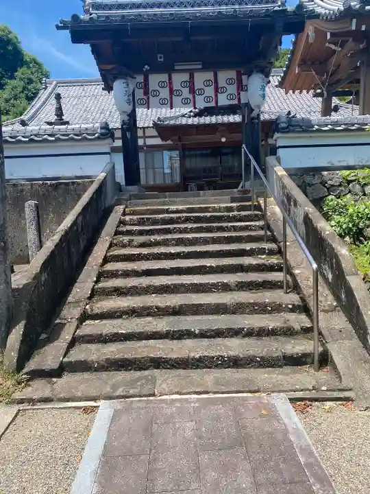 宝泉寺の山門・神門