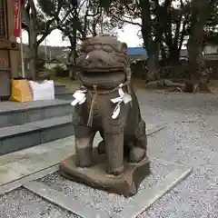 湊八坂神社の狛犬