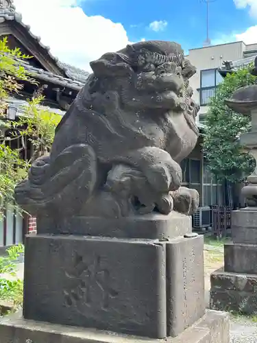 胡録神社の狛犬