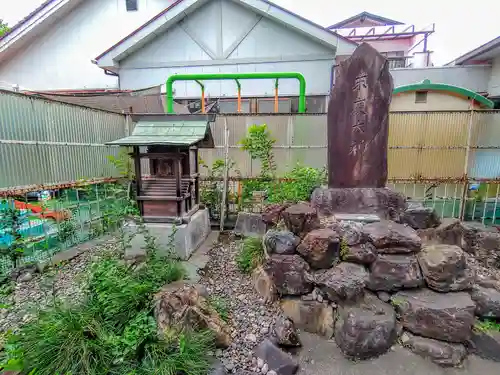 天王坊稲荷神社の末社・摂社