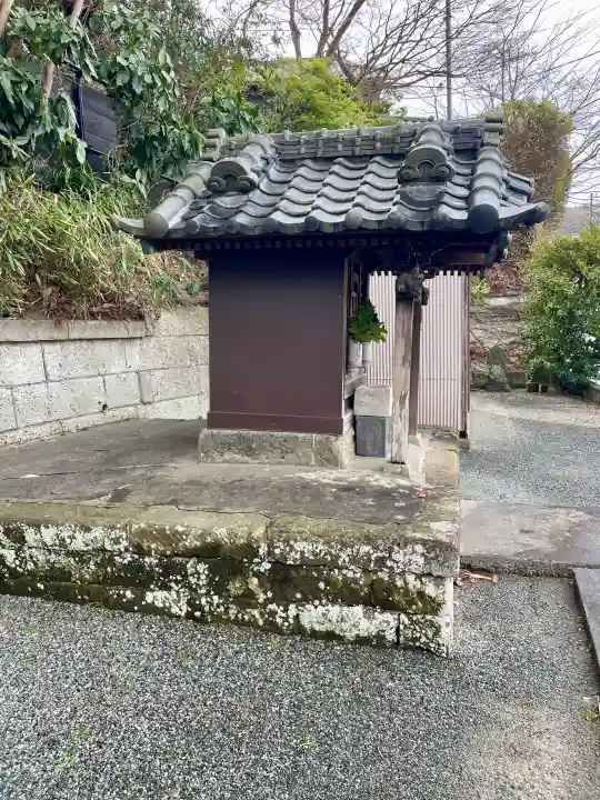 大黒堂(名越大黒堂)の{uncategorized: "未分類", other: "その他", undefined: "問題あり", building: "その他建物", grave: "お墓", sacred_gate: "鳥居", guardian: "狛犬", statue: "像", buddha: "仏像", history: "歴史", nature: "自然", garden: "庭園", animal: "動物", pagoda: "塔", temizu: "手水舎", mountain_gate: "山門・神門", sanctuary: "本殿・本堂", subordinate: "末社・摂社", art: "芸術", scenery: "景色", jizo: "地蔵", ema: "絵馬", goshuin: "御朱印", omikuji: "おみくじ", items: "授与品その他", amulet: "お守り", goshuincho: "御朱印帳", eats: "食事", festival: "お祭り", votive_dance: "神楽", shichigosan: "七五三参", wedding: "結婚式", experience: "体験その他", initially: "初詣", around: "周辺", anti_infection: "感染症対策"}