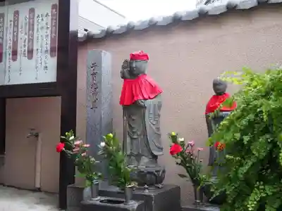 神楽坂安養寺の地蔵