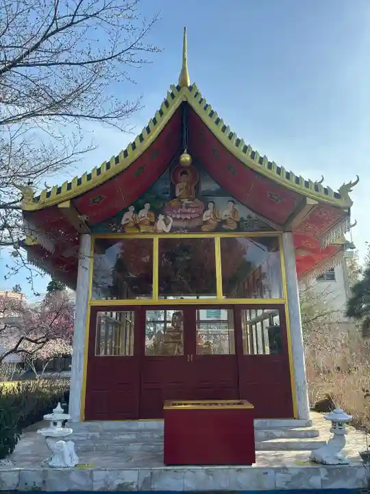 ワットパクナム日本別院の末社・摂社