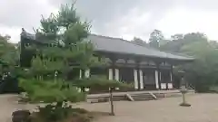 秋篠寺の本殿