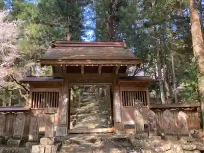 龍澤寺の山門・神門