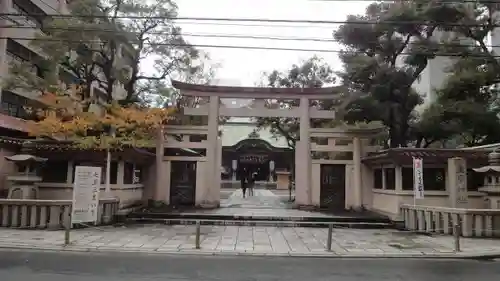 坐摩神社の鳥居