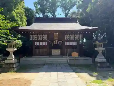 大鳥美波比神社（大鳥大社境内摂社）の{uncategorized: "未分類", other: "その他", undefined: "問題あり", building: "その他建物", grave: "お墓", sacred_gate: "鳥居", guardian: "狛犬", statue: "像", buddha: "仏像", history: "歴史", nature: "自然", garden: "庭園", animal: "動物", pagoda: "塔", temizu: "手水舎", mountain_gate: "山門・神門", sanctuary: "本殿・本堂", subordinate: "末社・摂社", art: "芸術", scenery: "景色", jizo: "地蔵", ema: "絵馬", goshuin: "御朱印", omikuji: "おみくじ", items: "授与品その他", amulet: "お守り", goshuincho: "御朱印帳", eats: "食事", festival: "お祭り", votive_dance: "神楽", shichigosan: "七五三参", wedding: "結婚式", experience: "体験その他", initially: "初詣", around: "周辺", anti_infection: "感染症対策"}