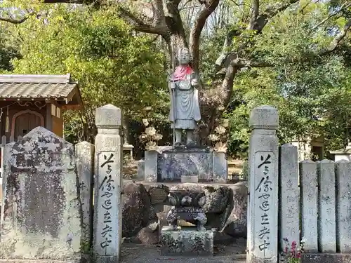 高薗寺の像