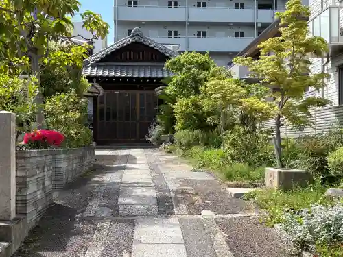 慶恩院の{uncategorized: "未分類", other: "その他", undefined: "問題あり", building: "その他建物", grave: "お墓", sacred_gate: "鳥居", guardian: "狛犬", statue: "像", buddha: "仏像", history: "歴史", nature: "自然", garden: "庭園", animal: "動物", pagoda: "塔", temizu: "手水舎", mountain_gate: "山門・神門", sanctuary: "本殿・本堂", subordinate: "末社・摂社", art: "芸術", scenery: "景色", jizo: "地蔵", ema: "絵馬", goshuin: "御朱印", omikuji: "おみくじ", items: "授与品その他", amulet: "お守り", goshuincho: "御朱印帳", eats: "食事", festival: "お祭り", votive_dance: "神楽", shichigosan: "七五三参", wedding: "結婚式", experience: "体験その他", initially: "初詣", around: "周辺", anti_infection: "感染症対策"}