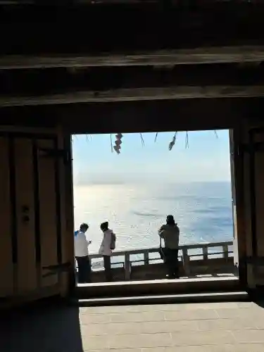 久能山東照宮の{uncategorized: "未分類", other: "その他", undefined: "問題あり", building: "その他建物", grave: "お墓", sacred_gate: "鳥居", guardian: "狛犬", statue: "像", buddha: "仏像", history: "歴史", nature: "自然", garden: "庭園", animal: "動物", pagoda: "塔", temizu: "手水舎", mountain_gate: "山門・神門", sanctuary: "本殿・本堂", subordinate: "末社・摂社", art: "芸術", scenery: "景色", jizo: "地蔵", ema: "絵馬", goshuin: "御朱印", omikuji: "おみくじ", items: "授与品その他", amulet: "お守り", goshuincho: "御朱印帳", eats: "食事", festival: "お祭り", votive_dance: "神楽", shichigosan: "七五三参", wedding: "結婚式", experience: "体験その他", initially: "初詣", around: "周辺", anti_infection: "感染症対策"}