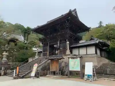 長谷寺の山門・神門