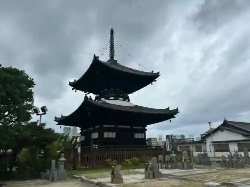 愛染堂勝鬘院の塔