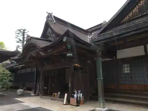 桜池院の{uncategorized: "未分類", other: "その他", undefined: "問題あり", building: "その他建物", grave: "お墓", sacred_gate: "鳥居", guardian: "狛犬", statue: "像", buddha: "仏像", history: "歴史", nature: "自然", garden: "庭園", animal: "動物", pagoda: "塔", temizu: "手水舎", mountain_gate: "山門・神門", sanctuary: "本殿・本堂", subordinate: "末社・摂社", art: "芸術", scenery: "景色", jizo: "地蔵", ema: "絵馬", goshuin: "御朱印", omikuji: "おみくじ", items: "授与品その他", amulet: "お守り", goshuincho: "御朱印帳", eats: "食事", festival: "お祭り", votive_dance: "神楽", shichigosan: "七五三参", wedding: "結婚式", experience: "体験その他", initially: "初詣", around: "周辺", anti_infection: "感染症対策"}