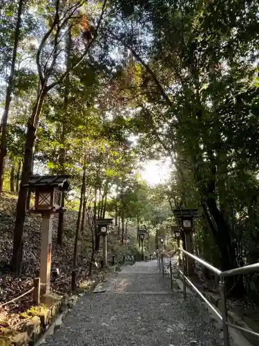 大神神社の{uncategorized: "未分類", other: "その他", undefined: "問題あり", building: "その他建物", grave: "お墓", sacred_gate: "鳥居", guardian: "狛犬", statue: "像", buddha: "仏像", history: "歴史", nature: "自然", garden: "庭園", animal: "動物", pagoda: "塔", temizu: "手水舎", mountain_gate: "山門・神門", sanctuary: "本殿・本堂", subordinate: "末社・摂社", art: "芸術", scenery: "景色", jizo: "地蔵", ema: "絵馬", goshuin: "御朱印", omikuji: "おみくじ", items: "授与品その他", amulet: "お守り", goshuincho: "御朱印帳", eats: "食事", festival: "お祭り", votive_dance: "神楽", shichigosan: "七五三参", wedding: "結婚式", experience: "体験その他", initially: "初詣", around: "周辺", anti_infection: "感染症対策"}