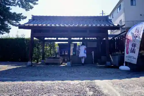 勝蓮寺の手水舎