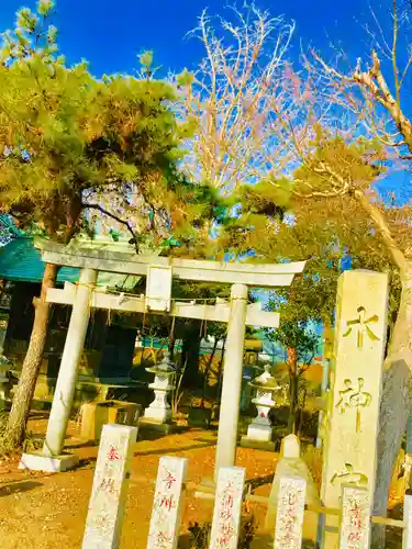 土浦三社神社(水天宮・水神宮・寿寅稲荷神社)の鳥居