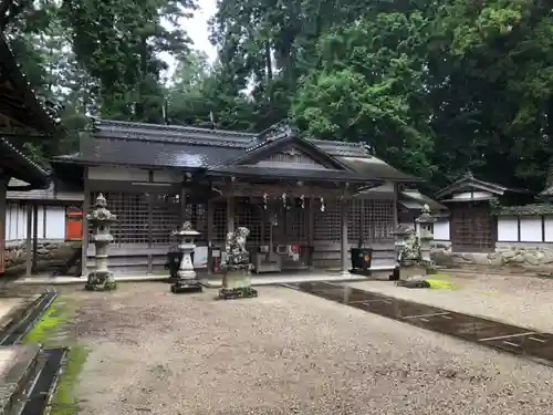 名居神社の本殿・本堂