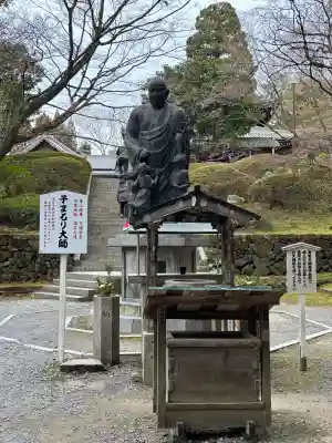 今熊野観音寺の{uncategorized: "未分類", other: "その他", undefined: "問題あり", building: "その他建物", grave: "お墓", sacred_gate: "鳥居", guardian: "狛犬", statue: "像", buddha: "仏像", history: "歴史", nature: "自然", garden: "庭園", animal: "動物", pagoda: "塔", temizu: "手水舎", mountain_gate: "山門・神門", sanctuary: "本殿・本堂", subordinate: "末社・摂社", art: "芸術", scenery: "景色", jizo: "地蔵", ema: "絵馬", goshuin: "御朱印", omikuji: "おみくじ", items: "授与品その他", amulet: "お守り", goshuincho: "御朱印帳", eats: "食事", festival: "お祭り", votive_dance: "神楽", shichigosan: "七五三参", wedding: "結婚式", experience: "体験その他", initially: "初詣", around: "周辺", anti_infection: "感染症対策"}