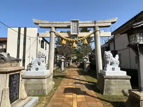 多太神社の鳥居