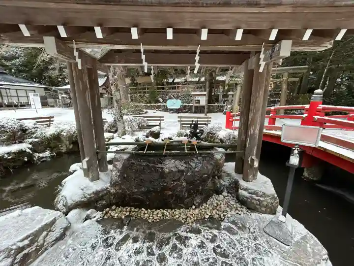 天河大辨財天社の{uncategorized: "未分類", other: "その他", undefined: "問題あり", building: "その他建物", grave: "お墓", sacred_gate: "鳥居", guardian: "狛犬", statue: "像", buddha: "仏像", history: "歴史", nature: "自然", garden: "庭園", animal: "動物", pagoda: "塔", temizu: "手水舎", mountain_gate: "山門・神門", sanctuary: "本殿・本堂", subordinate: "末社・摂社", art: "芸術", scenery: "景色", jizo: "地蔵", ema: "絵馬", goshuin: "御朱印", omikuji: "おみくじ", items: "授与品その他", amulet: "お守り", goshuincho: "御朱印帳", eats: "食事", festival: "お祭り", votive_dance: "神楽", shichigosan: "七五三参", wedding: "結婚式", experience: "体験その他", initially: "初詣", around: "周辺", anti_infection: "感染症対策"}