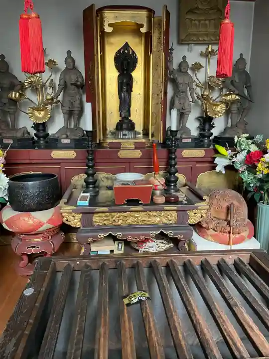 本郷薬師堂の{uncategorized: "未分類", other: "その他", undefined: "問題あり", building: "その他建物", grave: "お墓", sacred_gate: "鳥居", guardian: "狛犬", statue: "像", buddha: "仏像", history: "歴史", nature: "自然", garden: "庭園", animal: "動物", pagoda: "塔", temizu: "手水舎", mountain_gate: "山門・神門", sanctuary: "本殿・本堂", subordinate: "末社・摂社", art: "芸術", scenery: "景色", jizo: "地蔵", ema: "絵馬", goshuin: "御朱印", omikuji: "おみくじ", items: "授与品その他", amulet: "お守り", goshuincho: "御朱印帳", eats: "食事", festival: "お祭り", votive_dance: "神楽", shichigosan: "七五三参", wedding: "結婚式", experience: "体験その他", initially: "初詣", around: "周辺", anti_infection: "感染症対策"}