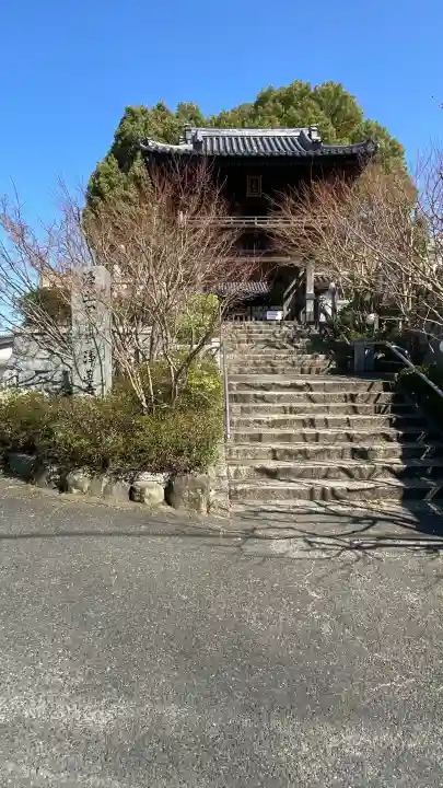 浄蓮寺の{uncategorized: "未分類", other: "その他", undefined: "問題あり", building: "その他建物", grave: "お墓", sacred_gate: "鳥居", guardian: "狛犬", statue: "像", buddha: "仏像", history: "歴史", nature: "自然", garden: "庭園", animal: "動物", pagoda: "塔", temizu: "手水舎", mountain_gate: "山門・神門", sanctuary: "本殿・本堂", subordinate: "末社・摂社", art: "芸術", scenery: "景色", jizo: "地蔵", ema: "絵馬", goshuin: "御朱印", omikuji: "おみくじ", items: "授与品その他", amulet: "お守り", goshuincho: "御朱印帳", eats: "食事", festival: "お祭り", votive_dance: "神楽", shichigosan: "七五三参", wedding: "結婚式", experience: "体験その他", initially: "初詣", around: "周辺", anti_infection: "感染症対策"}