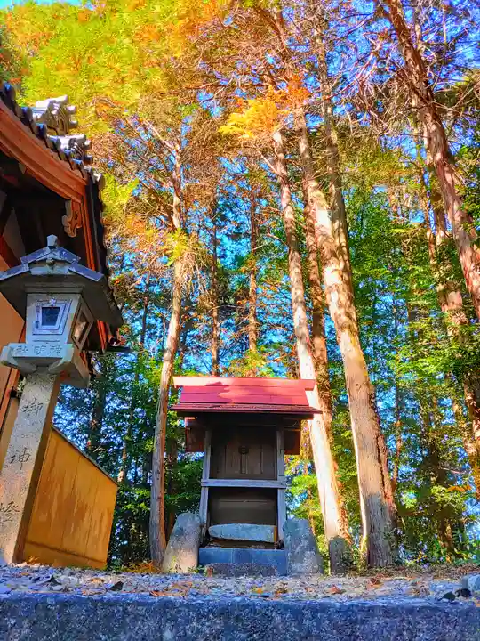 神明社(羽黒堂ヶ洞)の末社・摂社