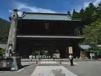 久遠寺三門(身延山仁王門)(山梨県)
