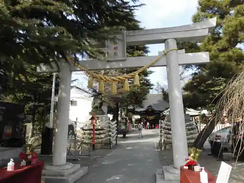 草加神社の鳥居