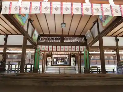 往馬坐伊古麻都比古神社の本殿・本堂