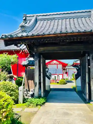 前橋厄除大師 蓮花院の{uncategorized: "未分類", other: "その他", undefined: "問題あり", building: "その他建物", grave: "お墓", sacred_gate: "鳥居", guardian: "狛犬", statue: "像", buddha: "仏像", history: "歴史", nature: "自然", garden: "庭園", animal: "動物", pagoda: "塔", temizu: "手水舎", mountain_gate: "山門・神門", sanctuary: "本殿・本堂", subordinate: "末社・摂社", art: "芸術", scenery: "景色", jizo: "地蔵", ema: "絵馬", goshuin: "御朱印", omikuji: "おみくじ", items: "授与品その他", amulet: "お守り", goshuincho: "御朱印帳", eats: "食事", festival: "お祭り", votive_dance: "神楽", shichigosan: "七五三参", wedding: "結婚式", experience: "体験その他", initially: "初詣", around: "周辺", anti_infection: "感染症対策"}