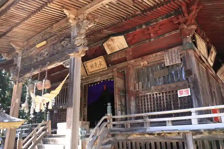 田村神社の本殿・本堂