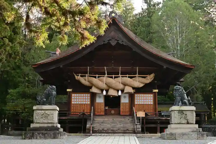 諏訪大社下社秋宮(長野県)