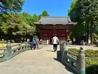 根津神社の{uncategorized: "未分類", other: "その他", undefined: "問題あり", building: "その他建物", grave: "お墓", sacred_gate: "鳥居", guardian: "狛犬", statue: "像", buddha: "仏像", history: "歴史", nature: "自然", garden: "庭園", animal: "動物", pagoda: "塔", temizu: "手水舎", mountain_gate: "山門・神門", sanctuary: "本殿・本堂", subordinate: "末社・摂社", art: "芸術", scenery: "景色", jizo: "地蔵", ema: "絵馬", goshuin: "御朱印", omikuji: "おみくじ", items: "授与品その他", amulet: "お守り", goshuincho: "御朱印帳", eats: "食事", festival: "お祭り", votive_dance: "神楽", shichigosan: "七五三参", wedding: "結婚式", experience: "体験その他", initially: "初詣", around: "周辺", anti_infection: "感染症対策"}