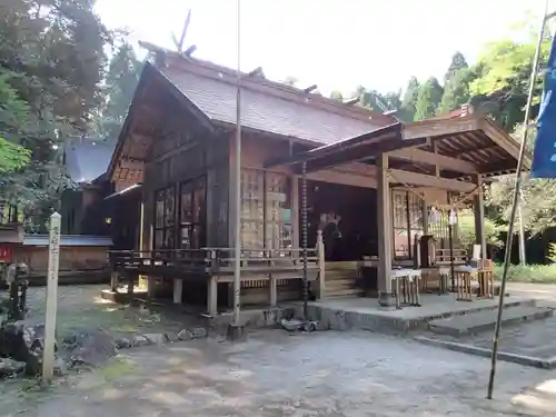 霧島岑神社の本殿・本堂