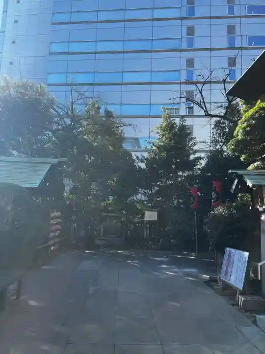 芝大神宮の{uncategorized: "未分類", other: "その他", undefined: "問題あり", building: "その他建物", grave: "お墓", sacred_gate: "鳥居", guardian: "狛犬", statue: "像", buddha: "仏像", history: "歴史", nature: "自然", garden: "庭園", animal: "動物", pagoda: "塔", temizu: "手水舎", mountain_gate: "山門・神門", sanctuary: "本殿・本堂", subordinate: "末社・摂社", art: "芸術", scenery: "景色", jizo: "地蔵", ema: "絵馬", goshuin: "御朱印", omikuji: "おみくじ", items: "授与品その他", amulet: "お守り", goshuincho: "御朱印帳", eats: "食事", festival: "お祭り", votive_dance: "神楽", shichigosan: "七五三参", wedding: "結婚式", experience: "体験その他", initially: "初詣", around: "周辺", anti_infection: "感染症対策"}