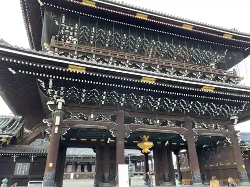 東本願寺（真宗本廟）の山門・神門