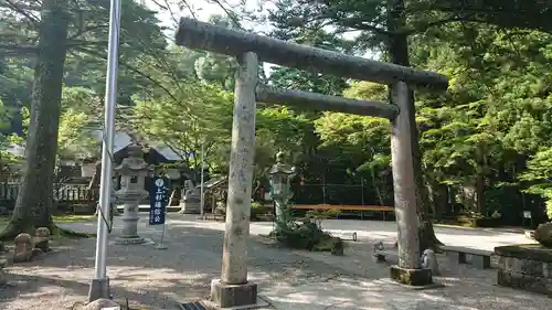 春日山神社の鳥居