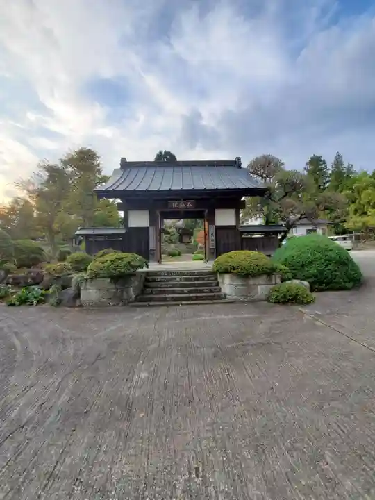 不動院の山門・神門