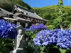 普門寺(切り絵御朱印発祥の寺)の建物その他