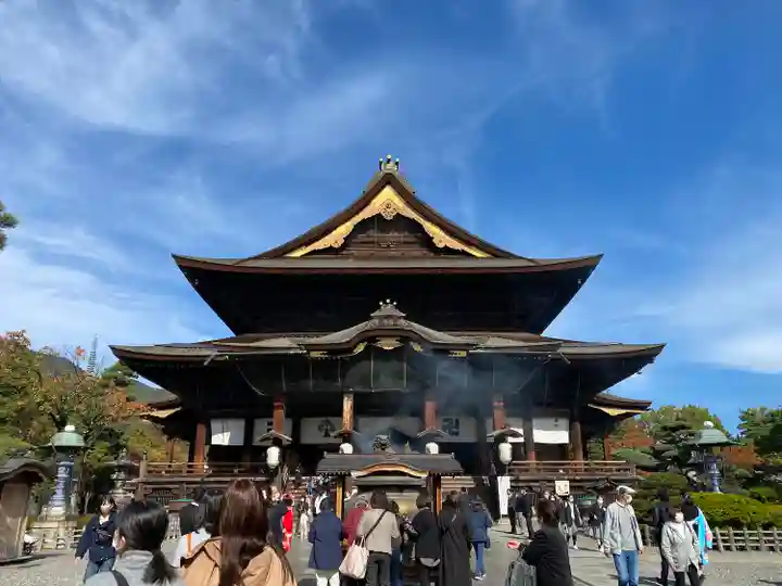 善光寺の本殿・本堂