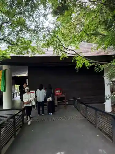 深大寺の{uncategorized: "未分類", other: "その他", undefined: "問題あり", building: "その他建物", grave: "お墓", sacred_gate: "鳥居", guardian: "狛犬", statue: "像", buddha: "仏像", history: "歴史", nature: "自然", garden: "庭園", animal: "動物", pagoda: "塔", temizu: "手水舎", mountain_gate: "山門・神門", sanctuary: "本殿・本堂", subordinate: "末社・摂社", art: "芸術", scenery: "景色", jizo: "地蔵", ema: "絵馬", goshuin: "御朱印", omikuji: "おみくじ", items: "授与品その他", amulet: "お守り", goshuincho: "御朱印帳", eats: "食事", festival: "お祭り", votive_dance: "神楽", shichigosan: "七五三参", wedding: "結婚式", experience: "体験その他", initially: "初詣", around: "周辺", anti_infection: "感染症対策"}
