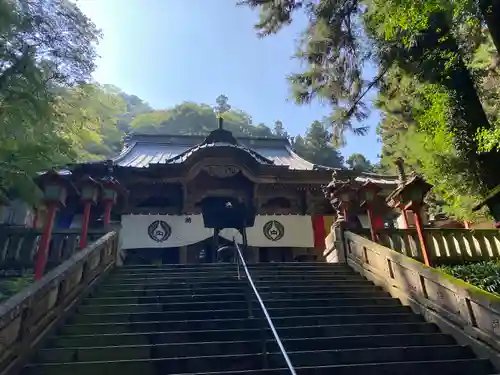 満願寺の本殿