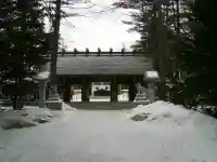 帯廣神社の山門・神門