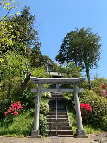 三社神社の鳥居