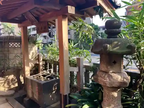 冬木辯天堂の手水舎