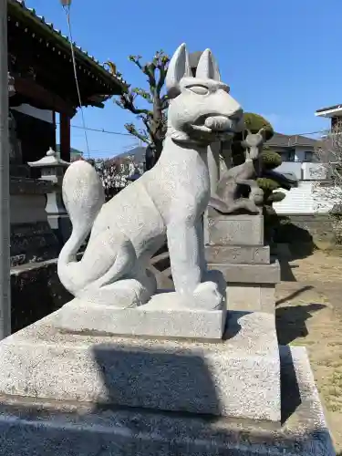 稲荷神社の{uncategorized: "未分類", other: "その他", undefined: "問題あり", building: "その他建物", grave: "お墓", sacred_gate: "鳥居", guardian: "狛犬", statue: "像", buddha: "仏像", history: "歴史", nature: "自然", garden: "庭園", animal: "動物", pagoda: "塔", temizu: "手水舎", mountain_gate: "山門・神門", sanctuary: "本殿・本堂", subordinate: "末社・摂社", art: "芸術", scenery: "景色", jizo: "地蔵", ema: "絵馬", goshuin: "御朱印", omikuji: "おみくじ", items: "授与品その他", amulet: "お守り", goshuincho: "御朱印帳", eats: "食事", festival: "お祭り", votive_dance: "神楽", shichigosan: "七五三参", wedding: "結婚式", experience: "体験その他", initially: "初詣", around: "周辺", anti_infection: "感染症対策"}