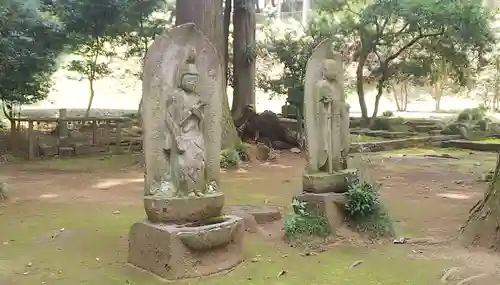 広園寺の像