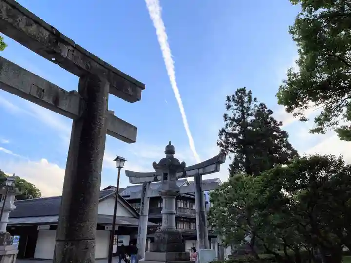 天開稲荷社の周辺